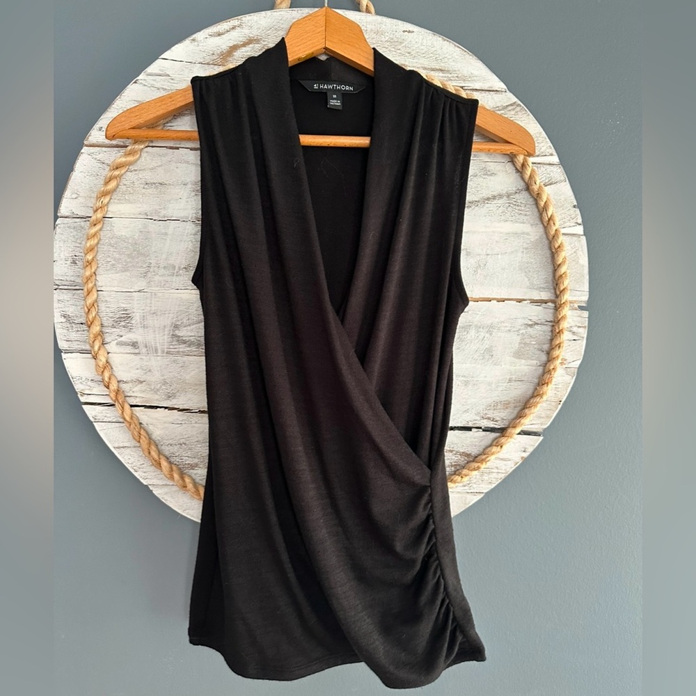 Sleeveless sweater vest
